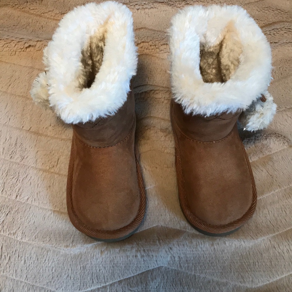🍁Fall/winter boots 🍂 - Picture 2 of 7